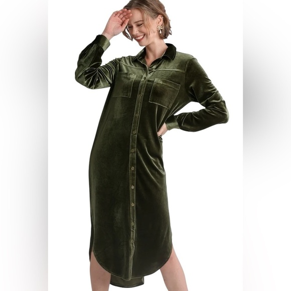 Umgee Dresses & Skirts - Umgee Velvet Sultry Green Long Sleeve Button Down Dress Duster Women’s Medium